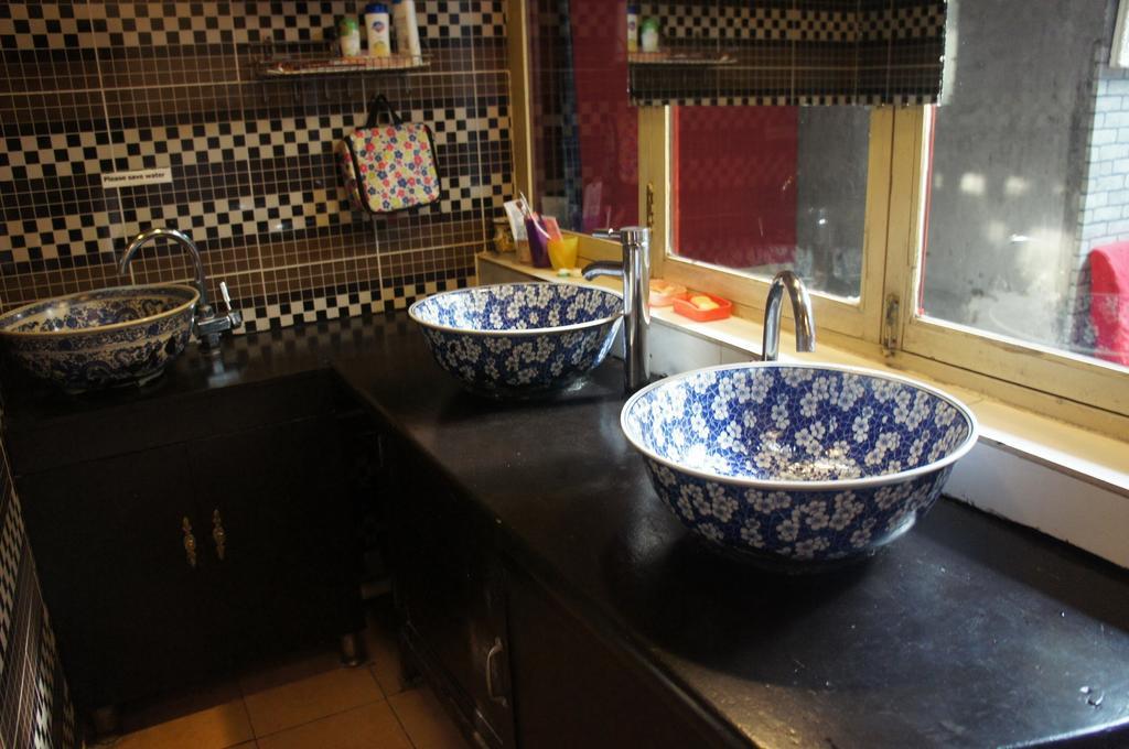 Red Lantern House Hostel Пекин Екстериор снимка